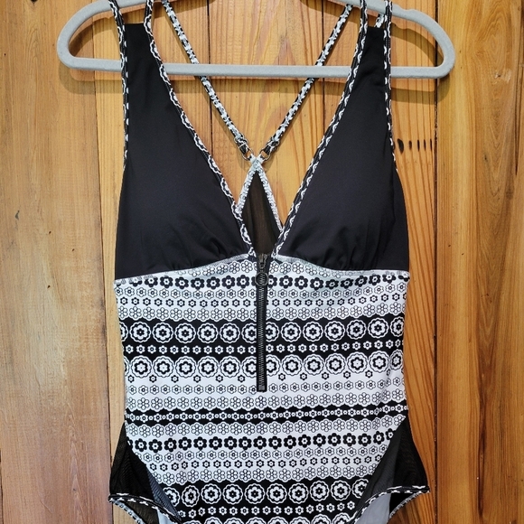 Anne Cole Other - Anne Cole Black and White Patterned Kids One Piece Swimsuit
